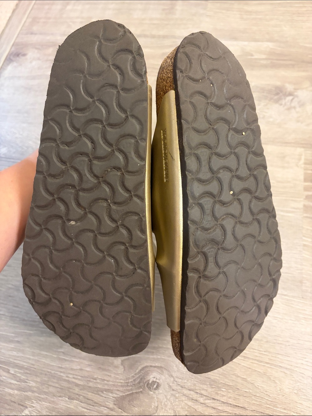 Women’s Birkenstock Arizona Gold Sandals - Picture 7 of 7